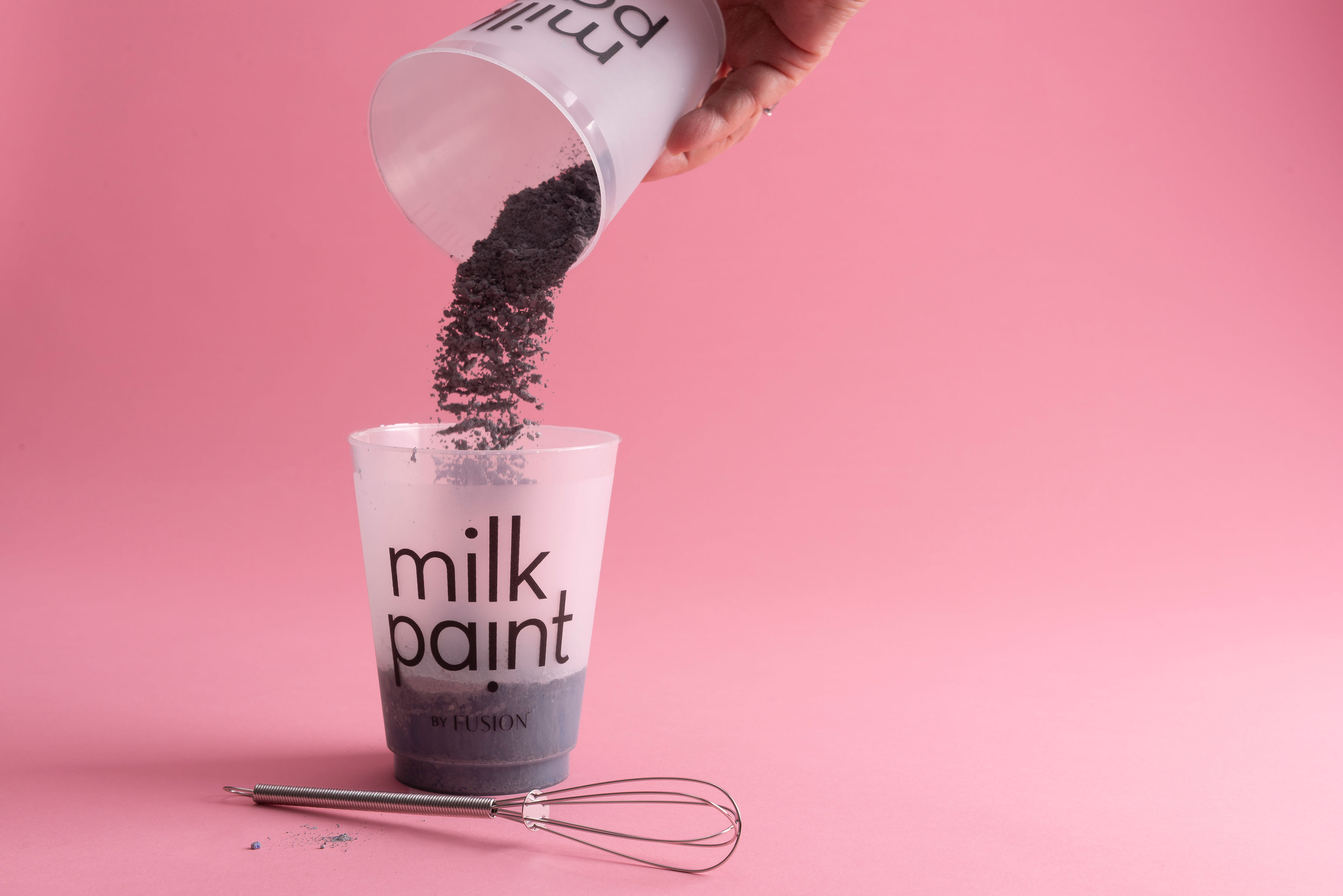 Milk paint teglik na vymiešanie farby