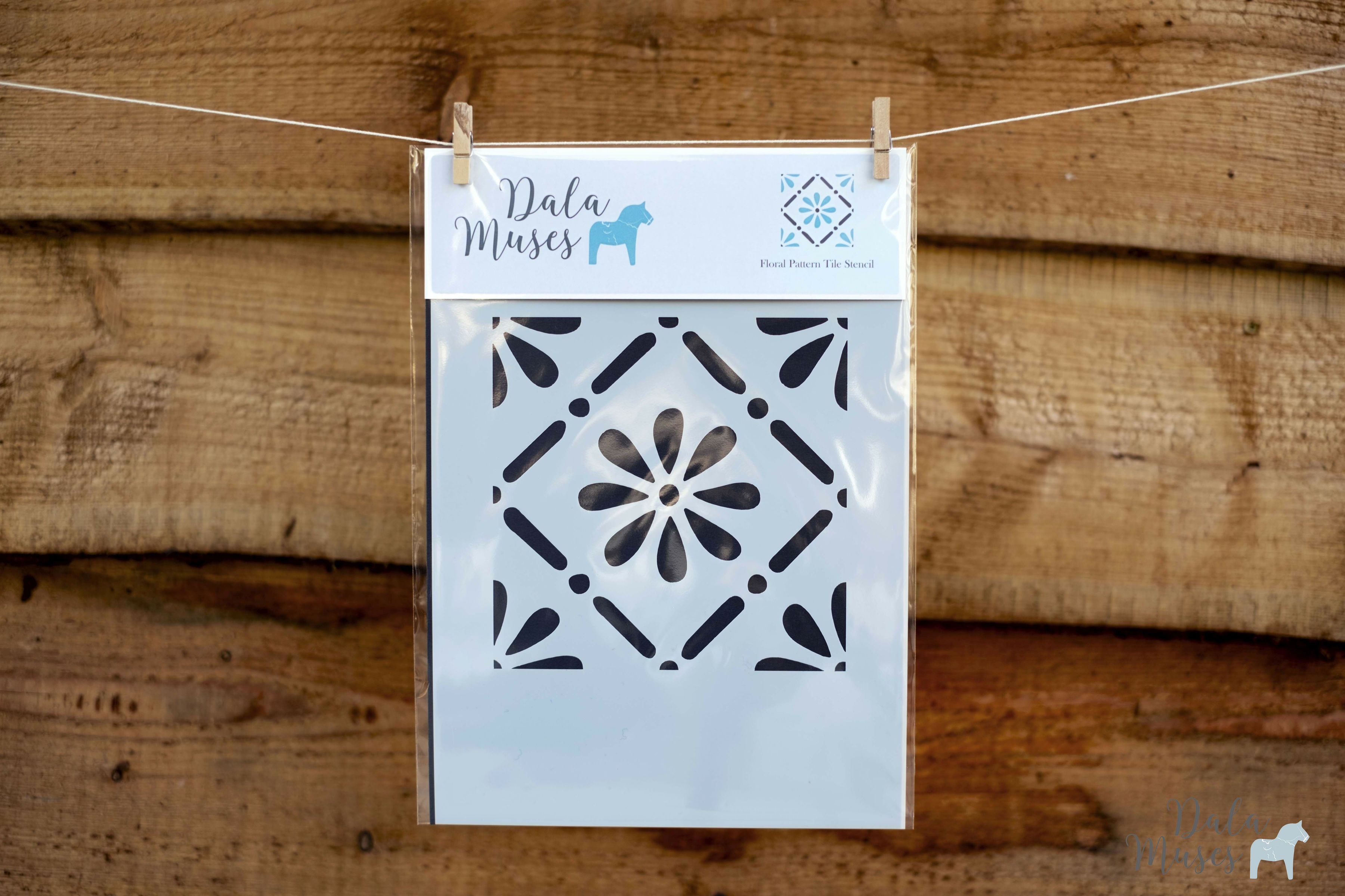 Šablóna Dala Muses Floral Pattern Tile - Kvetovaná kachlička