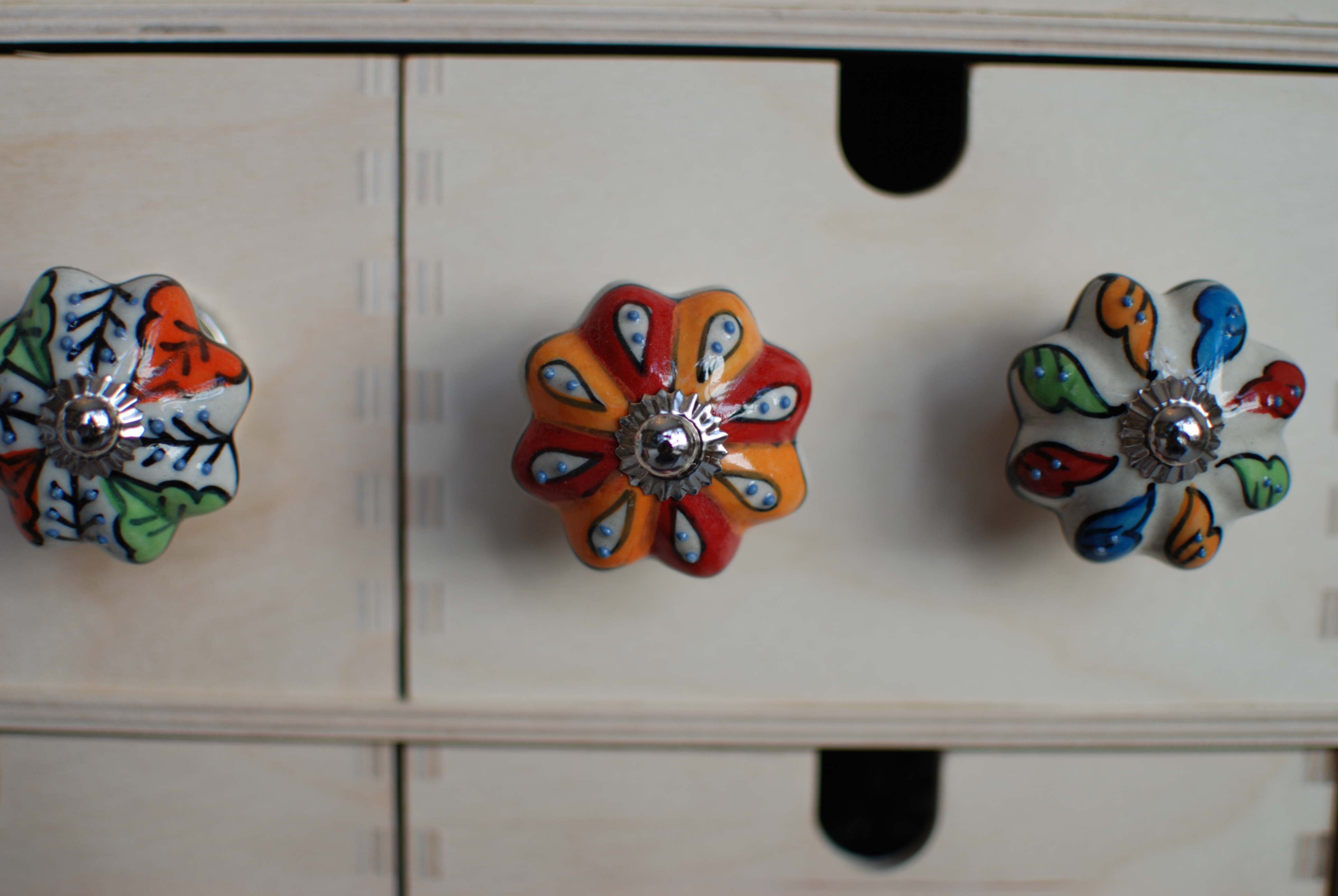 Úchytka tekvička s oranžovo-červeným ornamentom